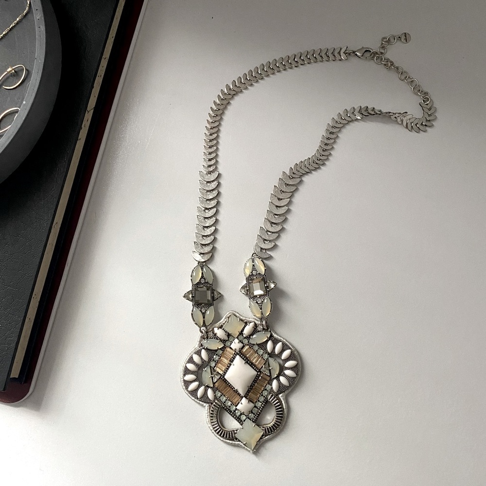 Stella and Dot Necklace